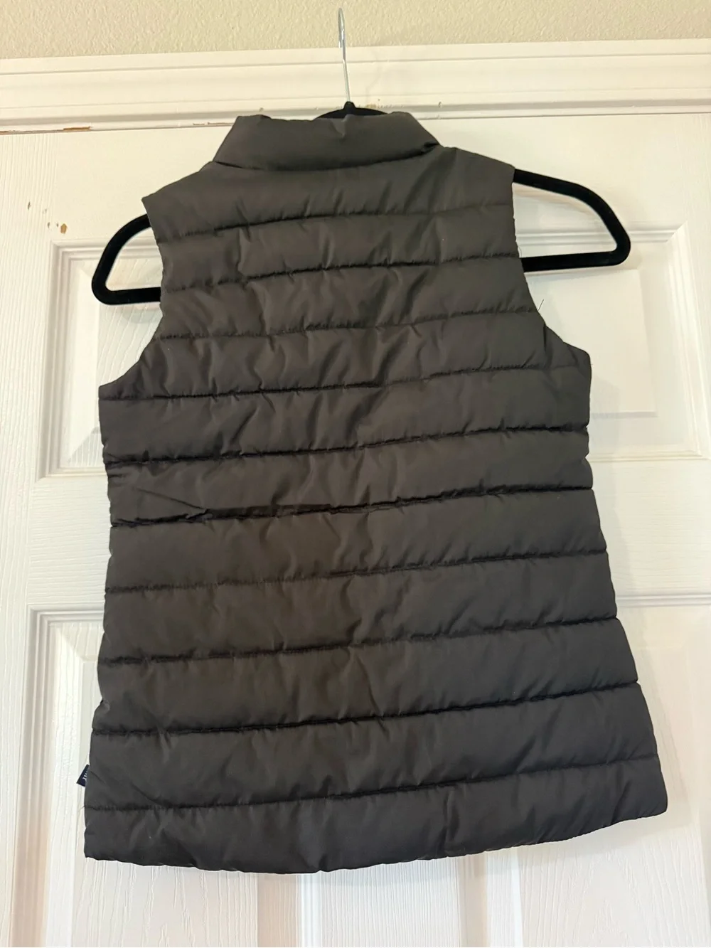 GAP Kid’s Quilted Puffer Vest - Black- Medium